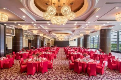 城中皇冠假日酒店